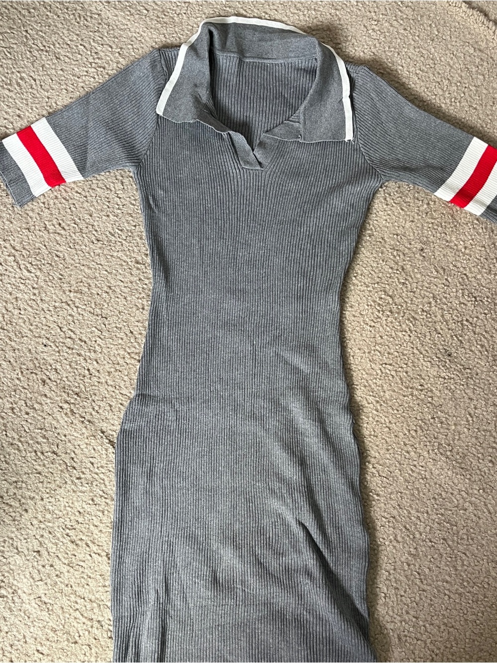 Gray Ribbed Polo-Style Midi Dress with Red Accent Sleeves